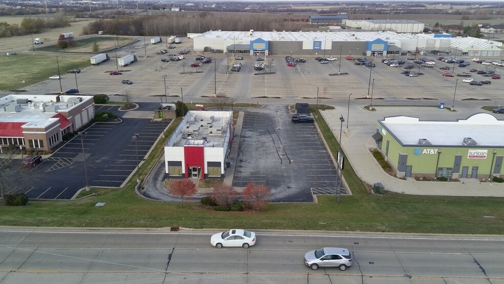 8905 N Allen Rd, Peoria, IL for sale - Building Photo - Image 2 of 11