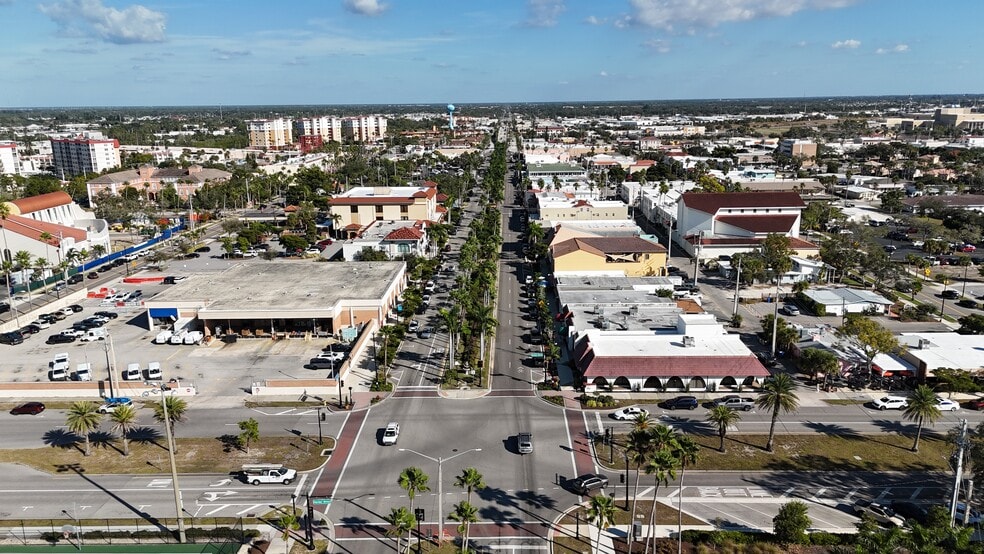 325 W Venice Ave, Venice, FL for lease - Building Photo - Image 3 of 13