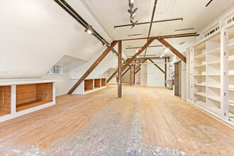 11 Indian Wells Hwy, Amagansett, NY for lease Interior Photo- Image 2 of 6