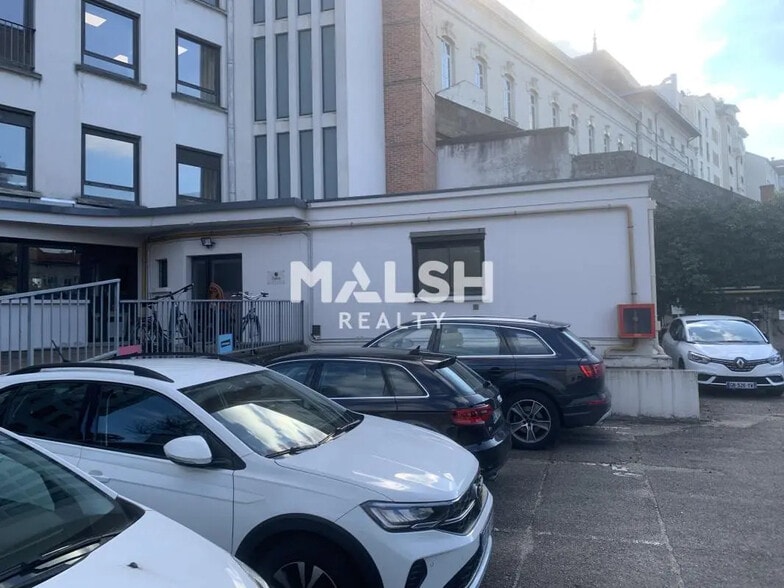 Bureau dans Lyon à louer - Photo du bâtiment - Image 2 de 12