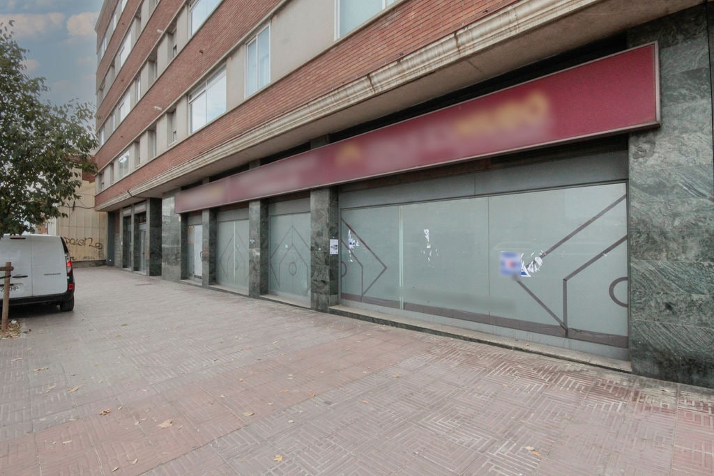 Retail in Sabadell, Barcelona for lease Interior Photo- Image 1 of 7