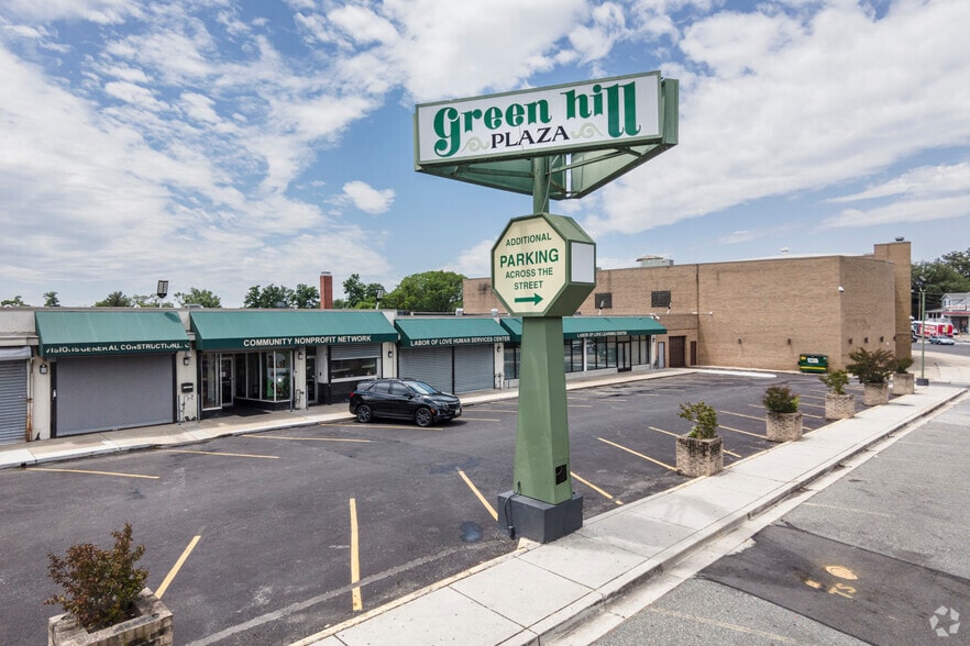 4743 Marlboro Pike, Capitol Heights, MD for lease - Building Photo - Image 1 of 7