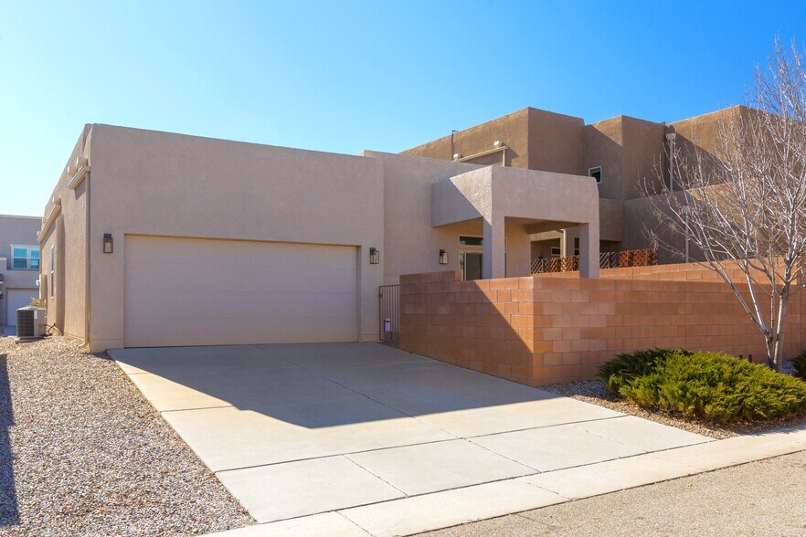 8405 Wild Dunes Rd NW, Albuquerque, NM à vendre - Photo du bâtiment - Image 3 de 24