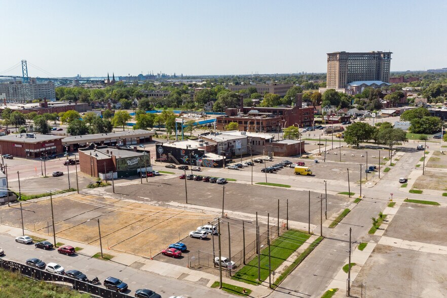 2287 Cochrane St, Detroit, MI à vendre - Photo du bâtiment - Image 2 de 4