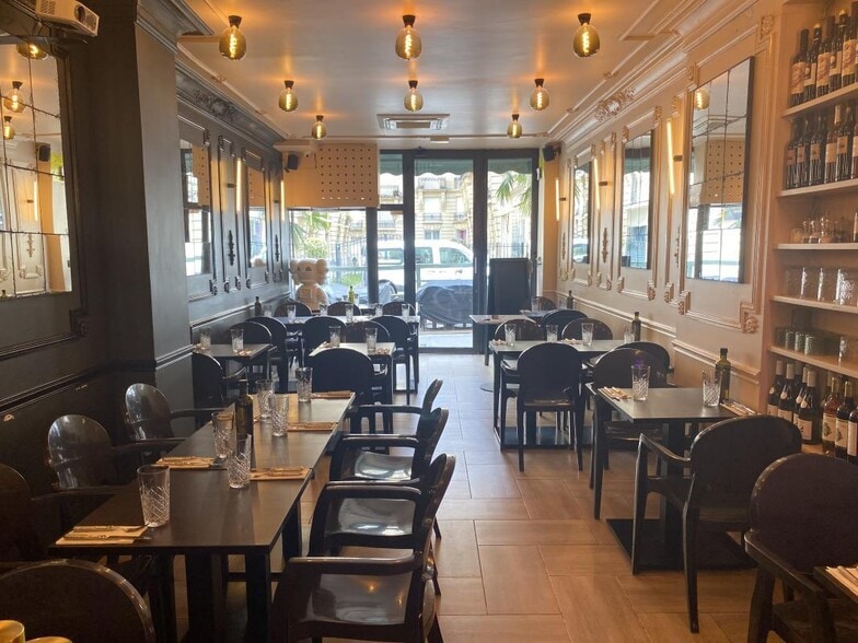 99 Rue De Tocqueville, Paris for lease - Building Photo - Image 2 of 6