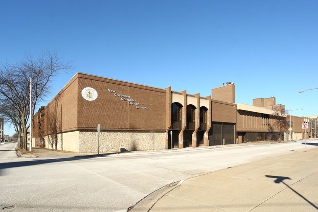 Plus de détails pour 400 Federal Ave, Saginaw, MI - Commerce de détail à louer