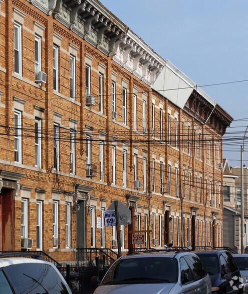 460 Grant Ave, Brooklyn, NY for sale - Primary Photo - Image 1 of 30