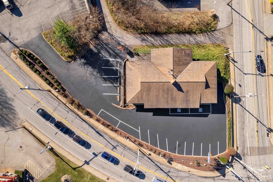 13049 Frankstown Rd, Pittsburgh, PA for sale - Building Photo - Image 3 of 24
