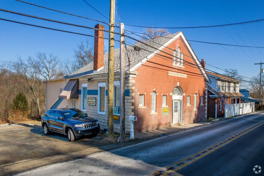 760 Main St, Irwin, PA à vendre - Photo principale - Image 1 de 1