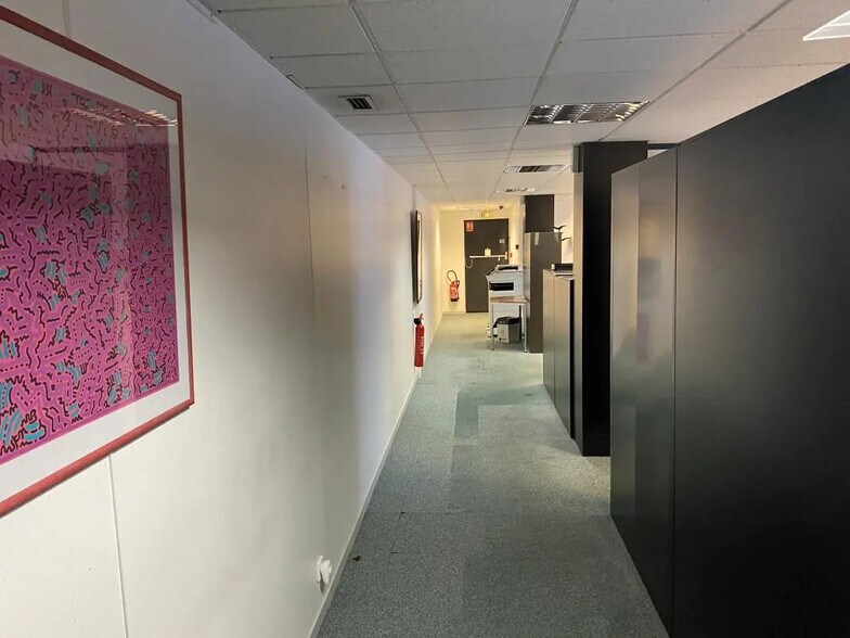 Bureau dans Melun à louer - Photo du bâtiment - Image 3 de 7