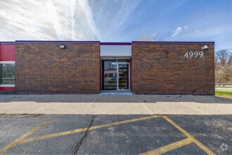 4999 Northcutt Pl, Dayton, OH à louer Photo du bâtiment- Image 2 de 11
