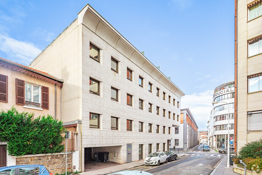 5 Rue Gorge De Loup, Lyon à louer - Photo du bâtiment - Image 2 de 3