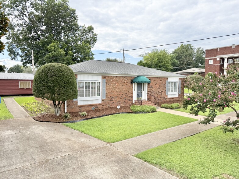 105 N Hickory St, Aberdeen, MS à vendre - Photo du bâtiment - Image 2 de 32