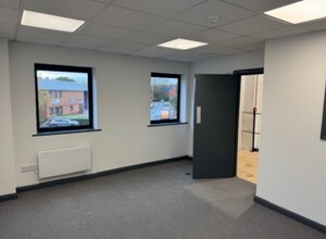 Lowfields Rd, Leeds for lease Interior Photo- Image 2 of 6