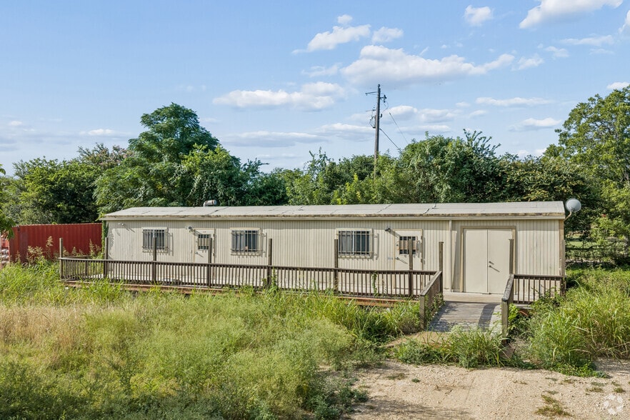 12905 Lowden Ln, Manchaca, TX for sale - Building Photo - Image 1 of 18