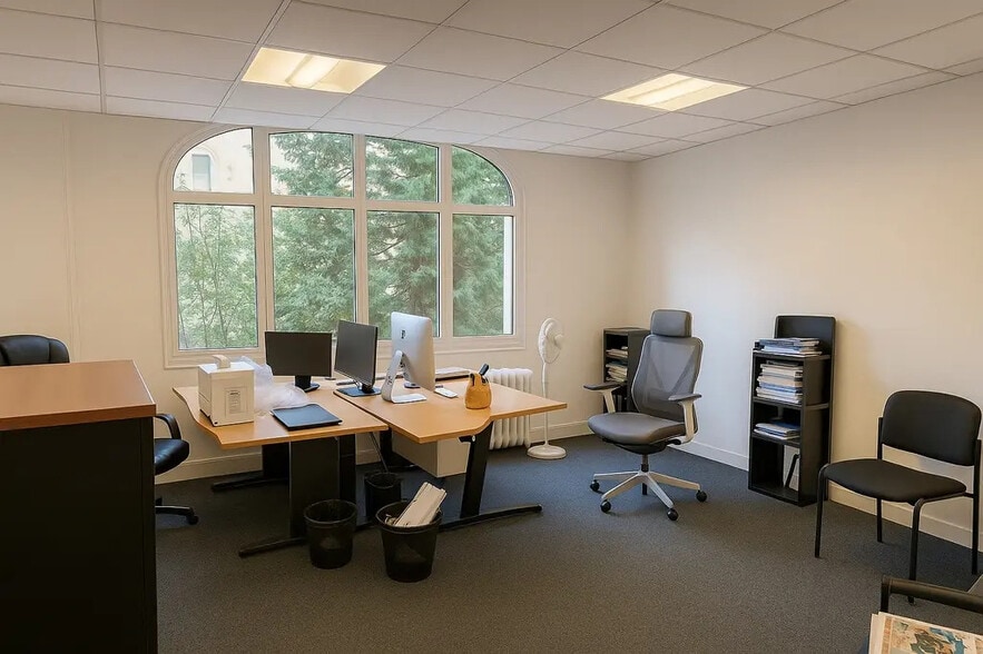 Office in Paris for lease - Interior Photo - Image 3 of 4