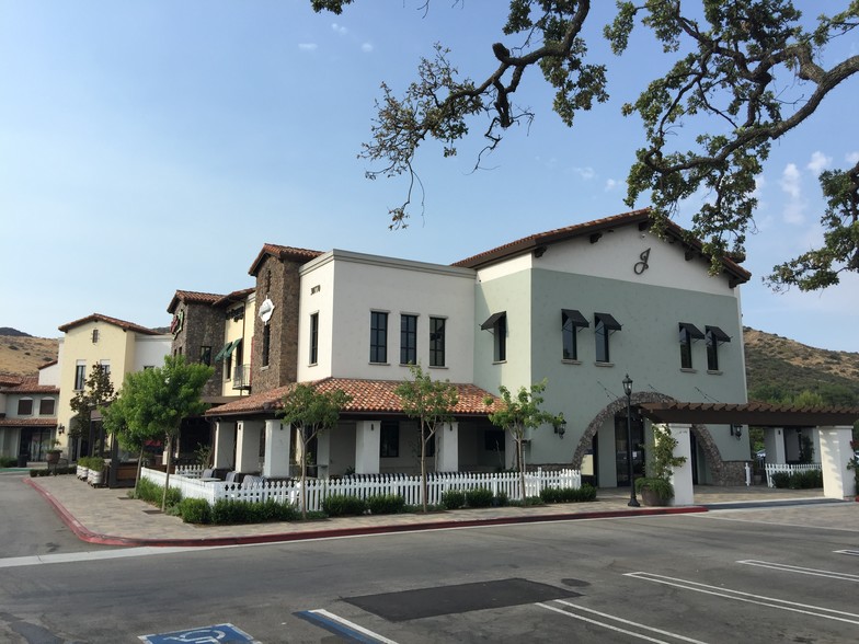 30770 Russell Ranch Rd, Westlake Village, CA for lease - Building Photo - Image 2 of 10