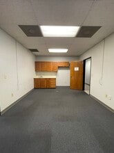 1920 W Green Dr, High Point, NC for sale Interior Photo- Image 2 of 16