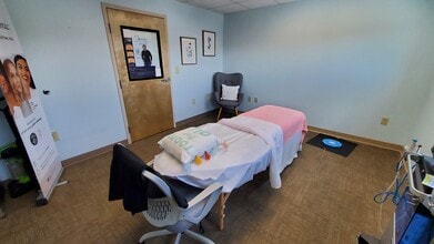 1 Bridge St, Plymouth, NH for lease Interior Photo- Image 1 of 2