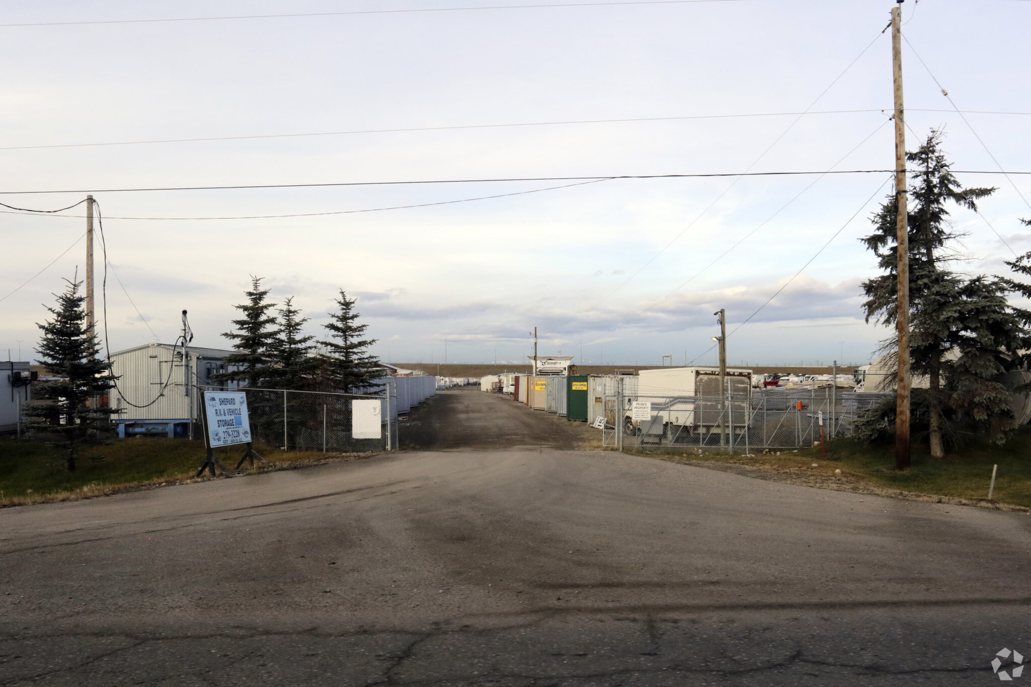 10811 84th St SE, Calgary, AB for sale Primary Photo- Image 1 of 1