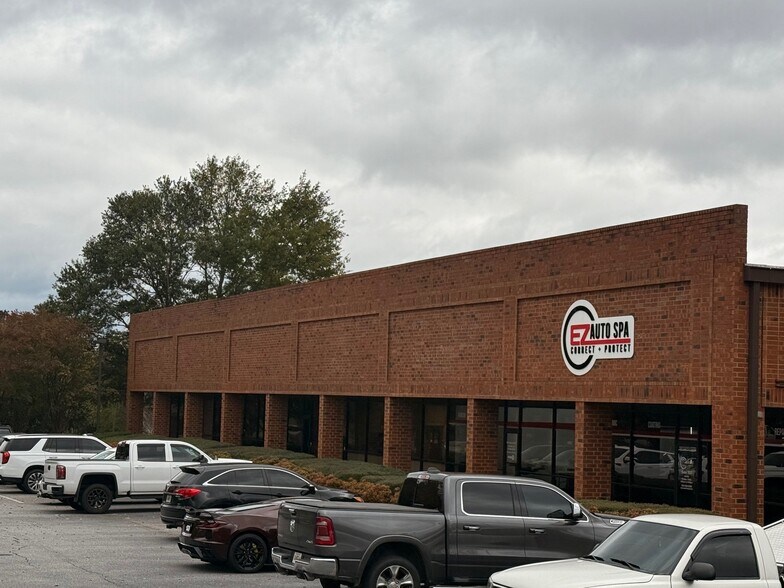 200 Cleveland Rd, Bogart, GA à louer - Photo du bâtiment - Image 1 de 2