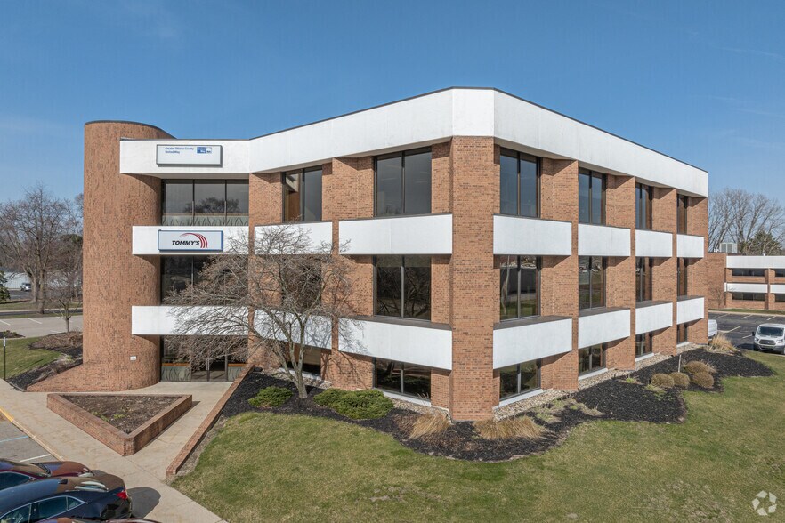 115 Clover St, Holland, MI for sale - Primary Photo - Image 1 of 10