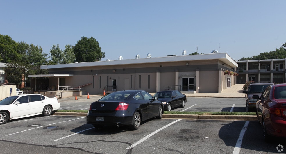 9220 Springhill Ln, Greenbelt, MD for lease - Building Photo - Image 2 of 2