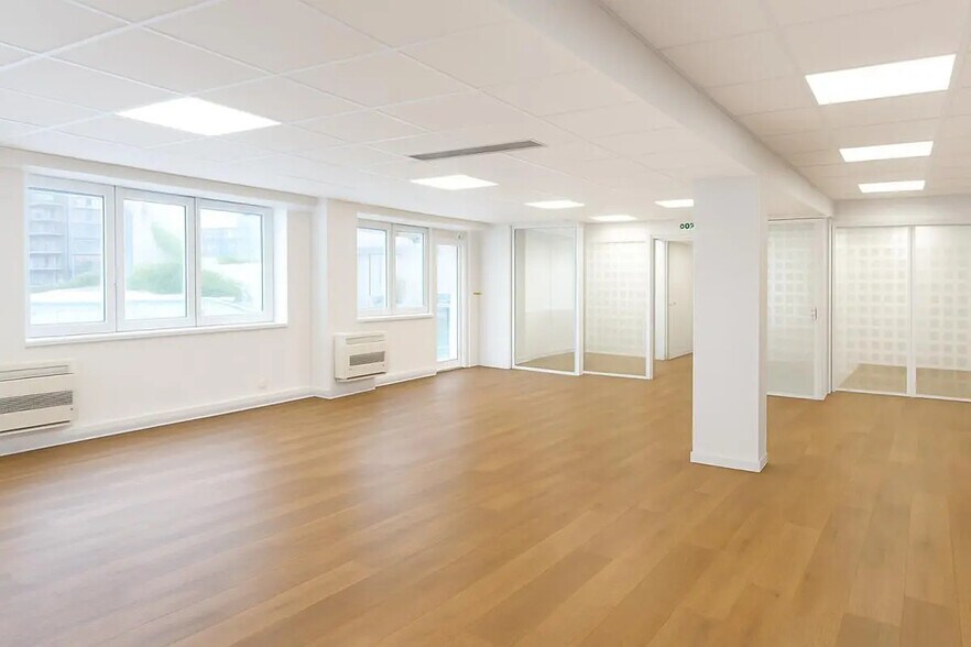Bureau dans Boulogne-Billancourt à louer - Photo du bâtiment - Image 3 de 7