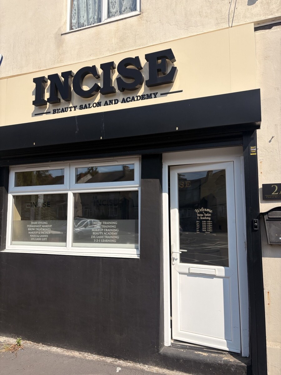 2A Prestwood Rd, Wolverhampton à vendre Photo principale- Image 1 de 4