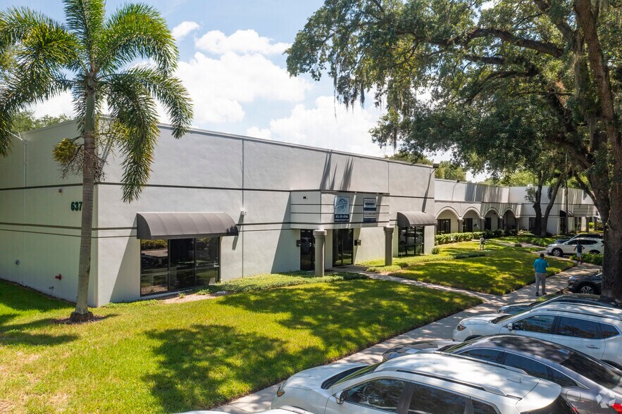 6375 Harney Rd, Tampa, FL à louer - Photo du bâtiment - Image 2 de 5