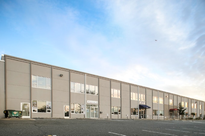 415 Hamburg Tpke, Wayne, NJ for lease Primary Photo- Image 1 of 2