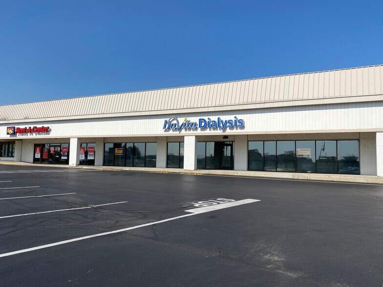 800-836 E Mcgalliard Rd, Muncie, IN à louer - Photo du bâtiment - Image 2 de 3