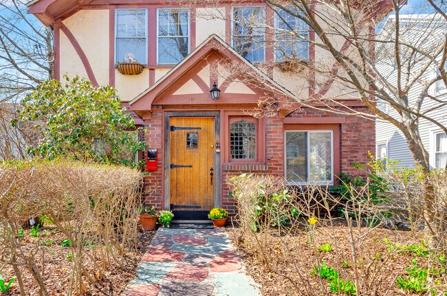 More details for 126 Westbourne Ter, Brookline, MA - Multifamily for Sale