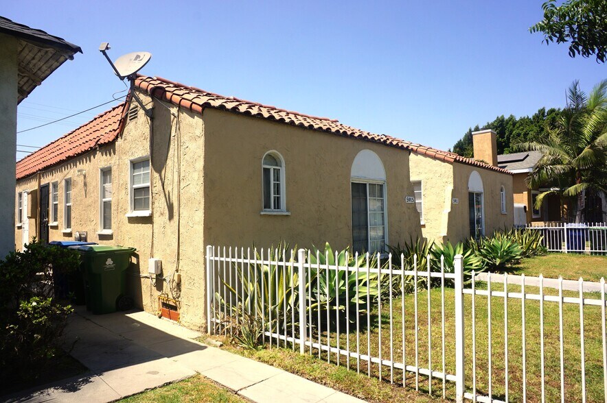 5911 S Wilton Pl, Los Angeles, CA à vendre - Photo du bâtiment - Image 2 de 8