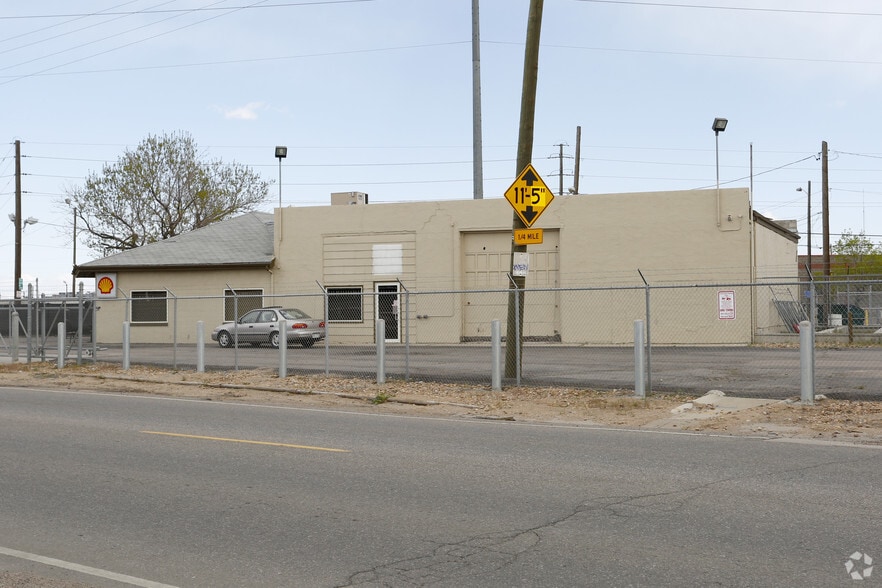 Brighton Blvd & York St - Portfolio Sale portfolio of 5 properties for sale on LoopNet.ca - Building Photo - Image 3 of 5