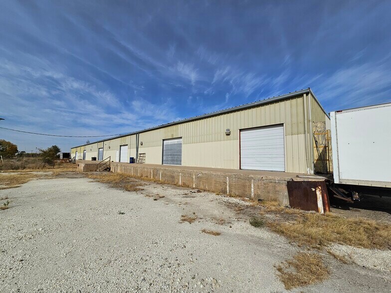 1215 Oak St, La Crosse, KS à vendre - Photo du bâtiment - Image 3 de 11