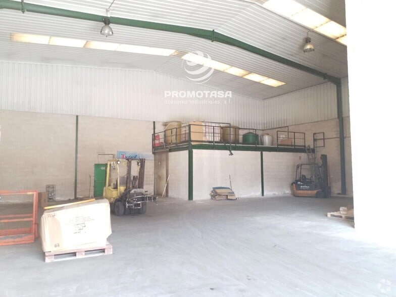 Industriel dans Rivas-Vaciamadrid, Madrid à louer - Photo du bâtiment - Image 3 de 9