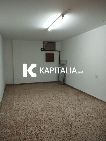 Retail in Fontanars dels Alforins, Valencia for lease - Interior Photo - Image 3 of 7