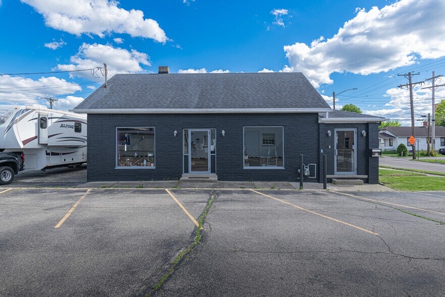 10 S Second St, Fairborn, OH à vendre - Photo du bâtiment - Image 3 de 5