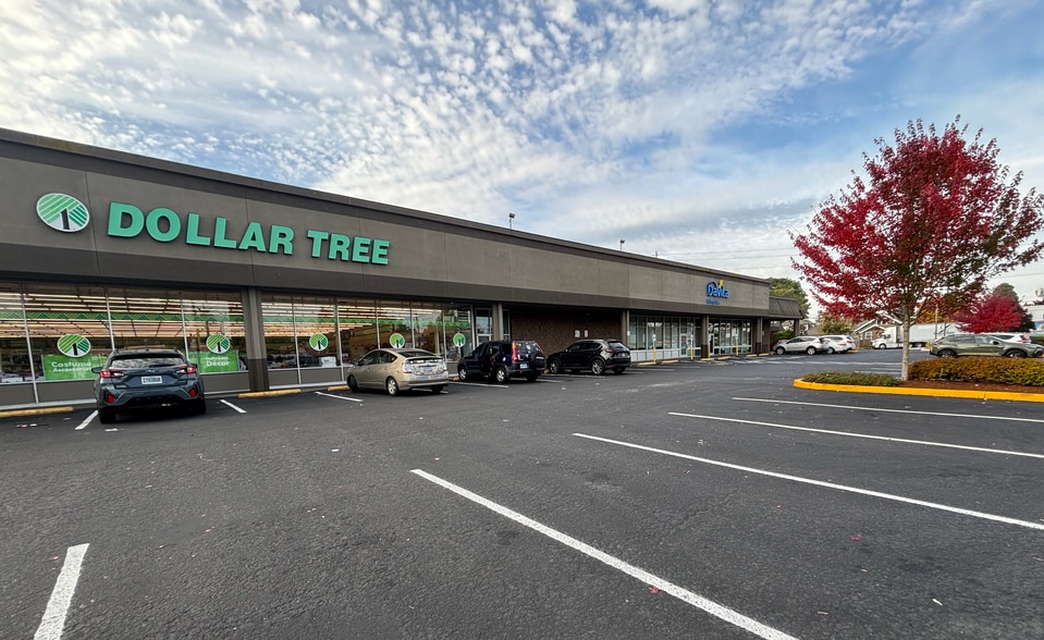 6828-6868 SE Foster Rd, Portland, OR for lease - Building Photo - Image 2 of 14