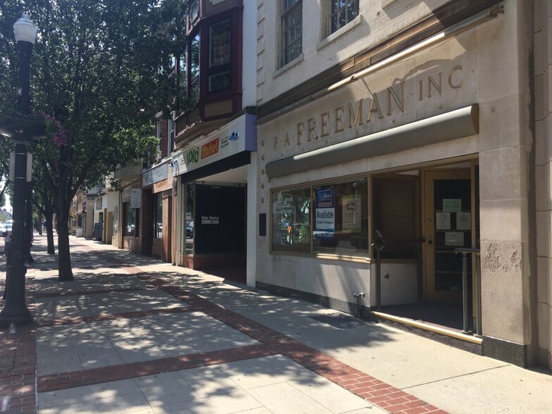 911 W Hamilton St, Allentown, PA à vendre - Photo du bâtiment - Image 2 de 44