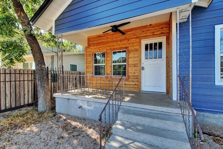 1713 E 12th St, Austin, TX for sale - Primary Photo - Image 1 of 1