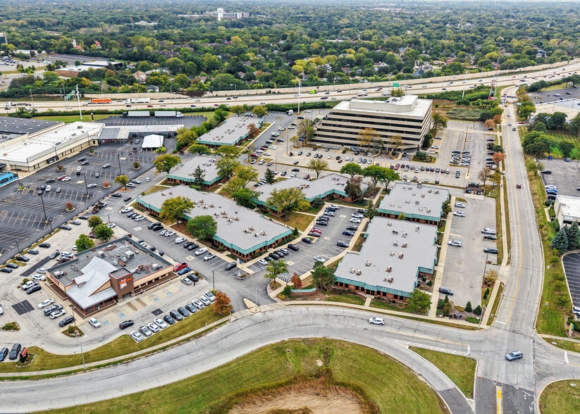 1323 Butterfield Rd, Downers Grove, IL for lease - Building Photo - Image 3 of 13