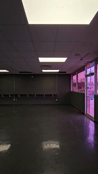 2517-2549 Gresham Rd SE, Atlanta, GA à louer - Vidéo sur l’inscription commerciale - Image 3 de 17