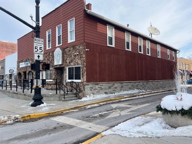 100 -104 N Main st, Crown Point, IN à vendre - Photo du bâtiment - Image 2 de 19