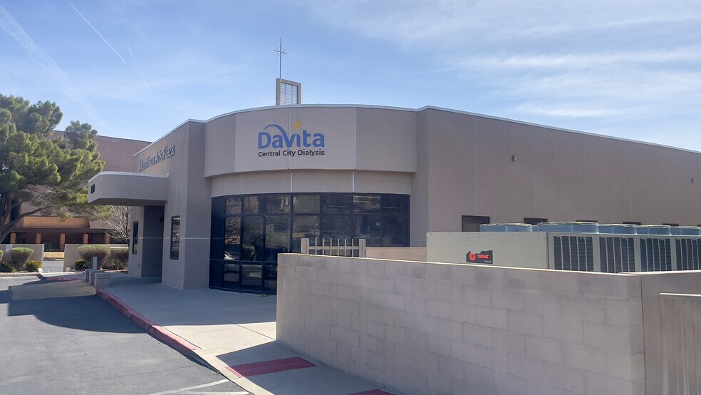 1310 Murchison Dr, El Paso, TX à vendre - Photo du bâtiment - Image 1 de 14