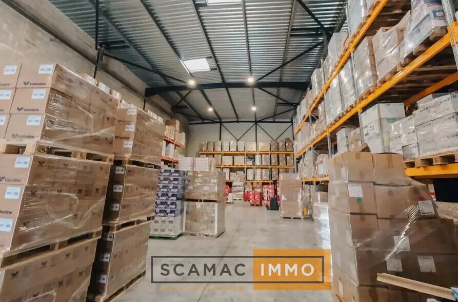 Industriel dans LES MILLES à louer - Photo intérieure - Image 2 de 4