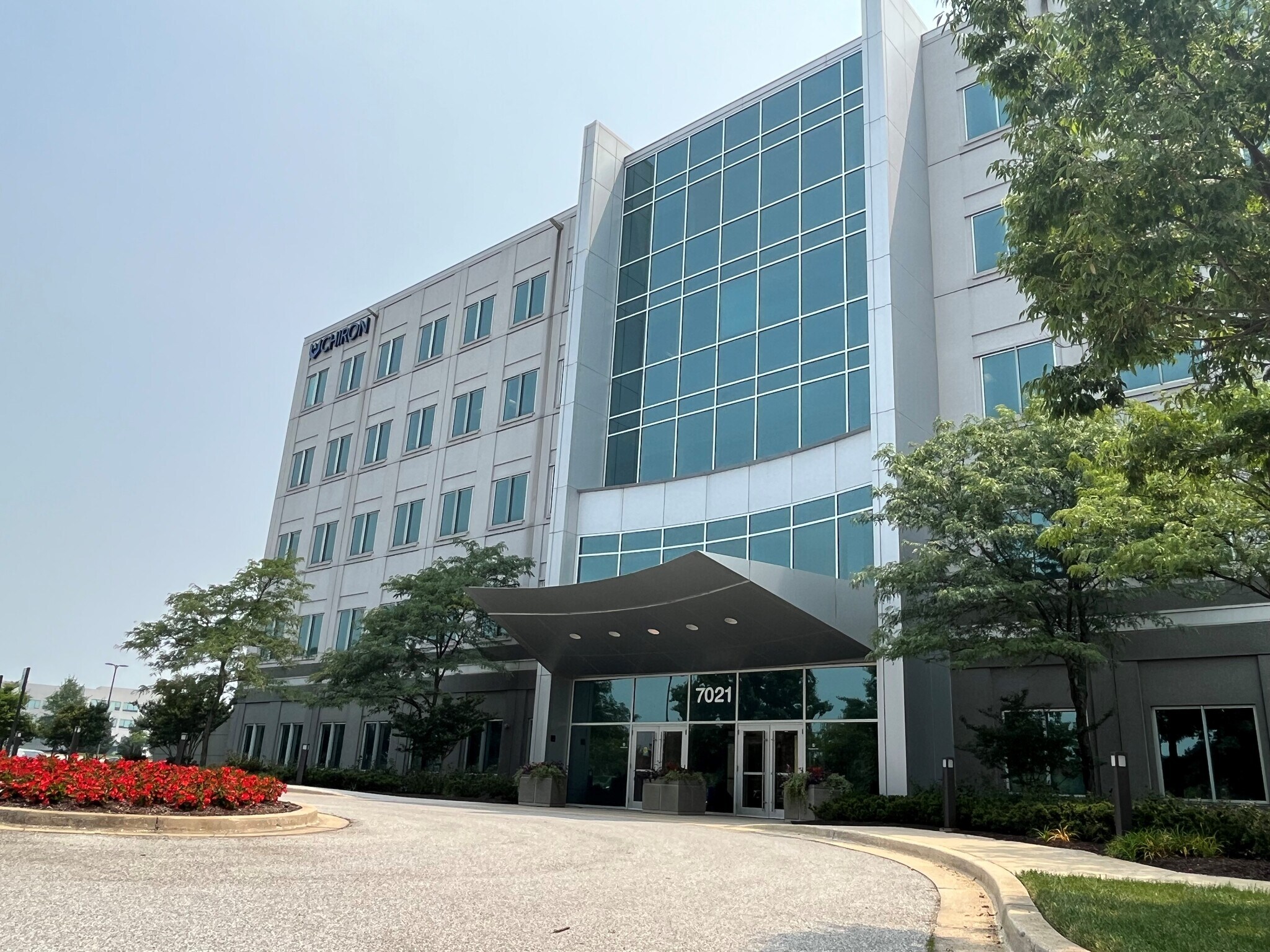 7021 Columbia Gateway Dr, Columbia, MD à louer Photo du bâtiment- Image 1 de 8