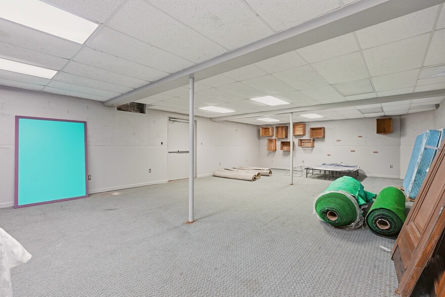 31 S Front St, Burbank, OH for sale - Building Photo - Image 2 of 44