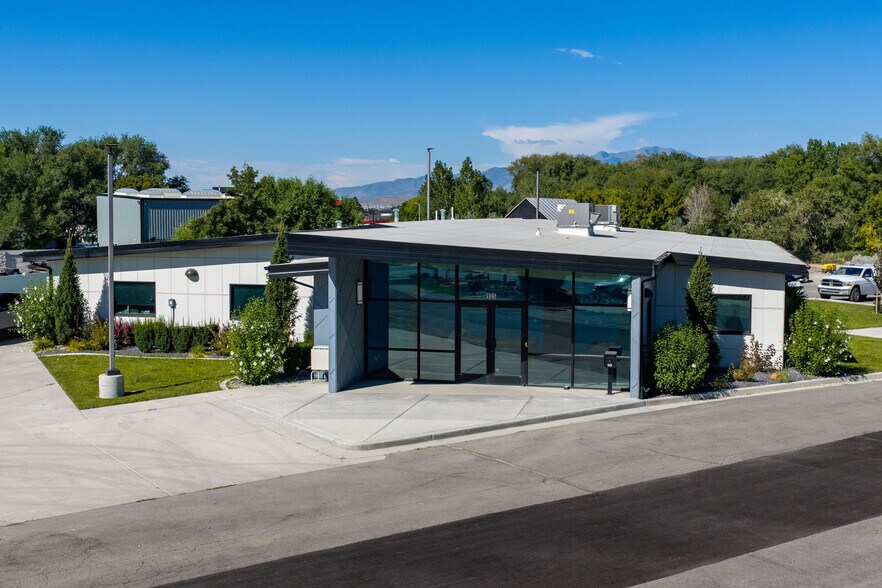 877 N 100 E, Lehi, UT à vendre - Photo du bâtiment - Image 1 de 22